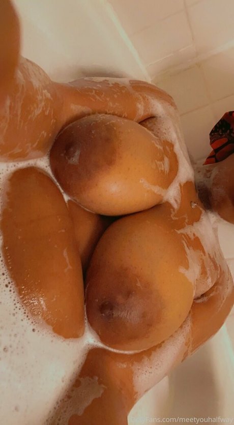 巨乳ブルネットオンリーファンズ パーフェクト 画像