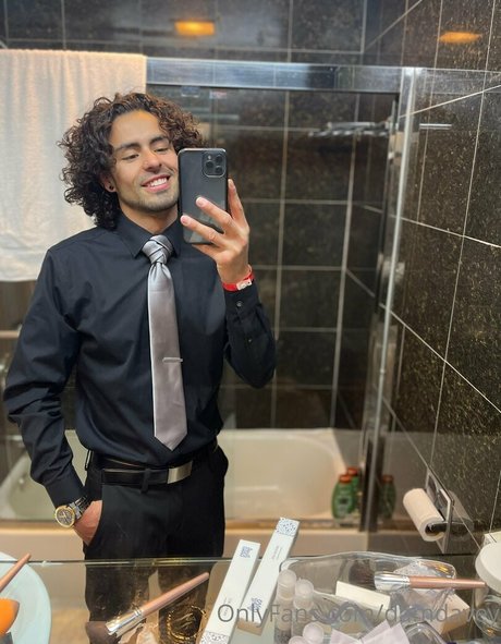 アジア人 ノーPPV オンリーファンズ エロ 写真