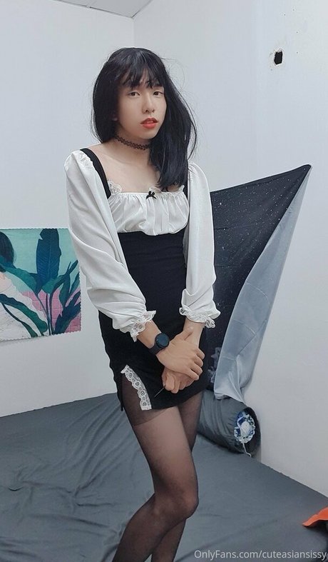 赤毛ティーンオンリーファンズ アート裸 アーカイブ