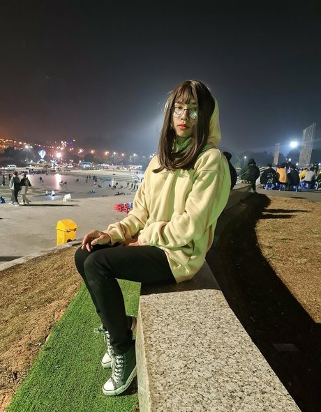 妊娠中のアジア人オンリーファンズ 限定 写真