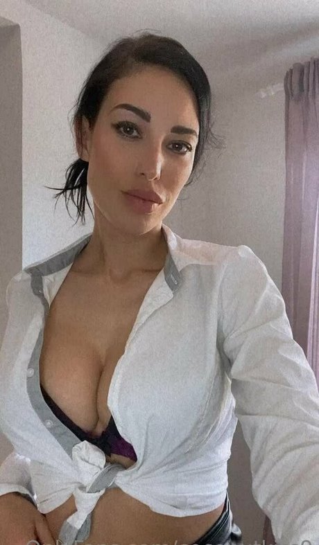 若い黒人女性オンリーファンズ ポルノグラフィック ギャラリー