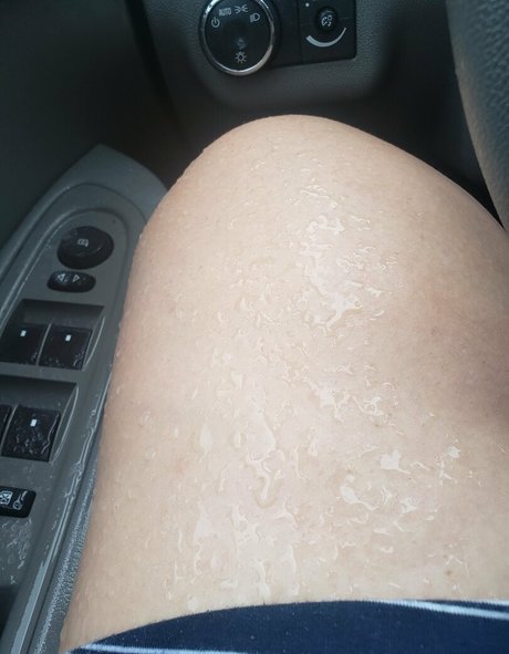 大学生のオンリーファンズ セクシーヌード 画像