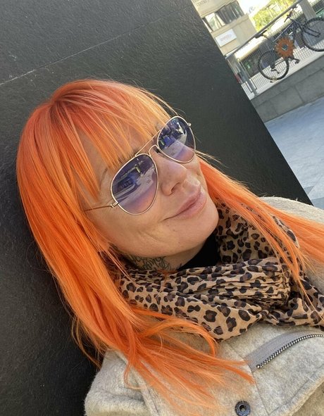 お金 オンリーファンズ 限定 ギャラリー