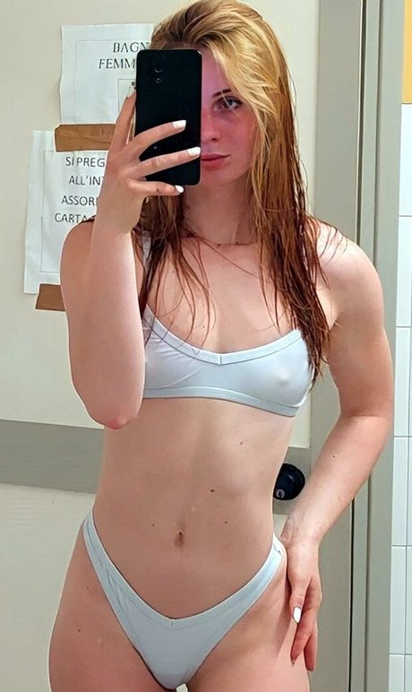 Maria Roberta Gherca アダルトスター 画像