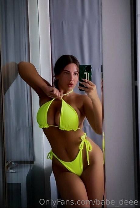 日本の女子高生OnlyFans 無料 写真