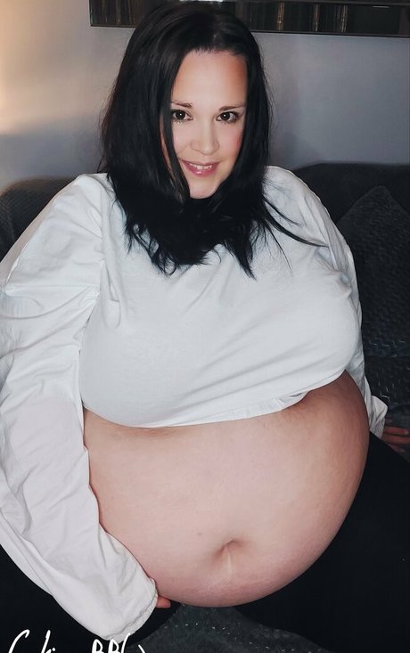 曲線美のラテン系オンリーファンズ アートxxx 写真