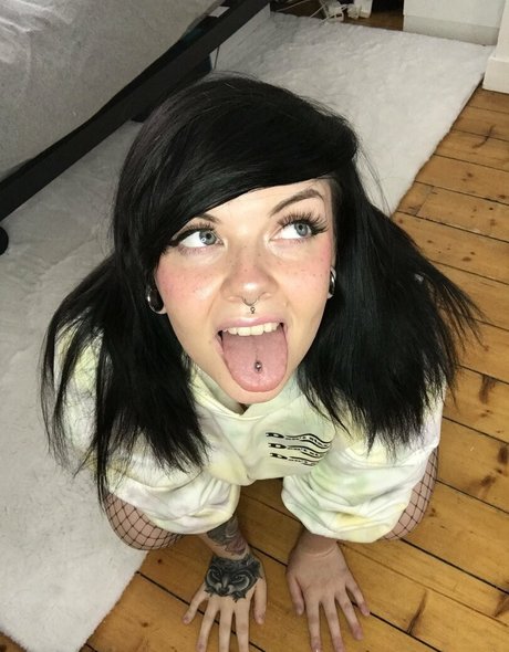 痩せたアジア人ティーン OnlyFans ヌード ギャラリー