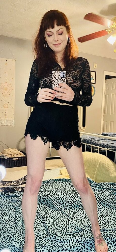 raebygirl ヌード女優 写真