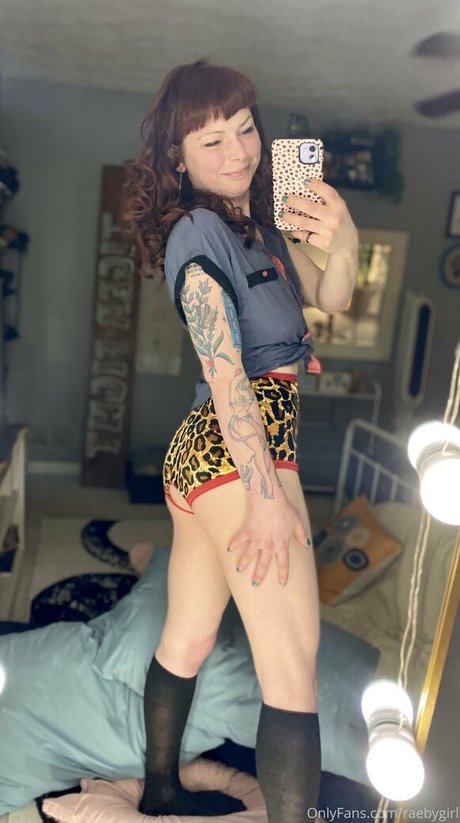 raebygirl ヌードモデル 写真