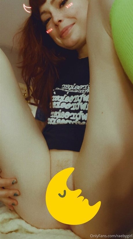 raebygirl ポルノスター 写真