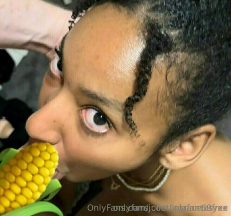 juliettegrace69free 素敵なモデル 写真