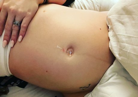 emusnotdeadpremium アダルトスター ギャラリー