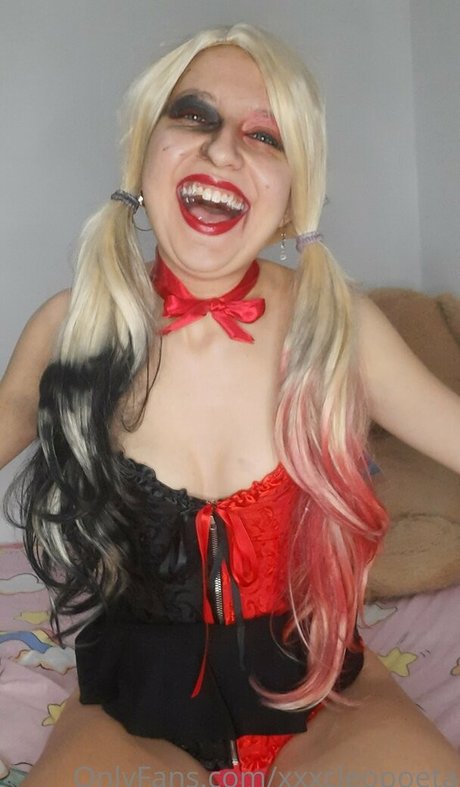 xxxcleopoeta セクシーなスター 画像