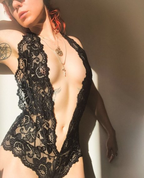 ウェブカメラ オンリーファンズ ポルノグラフィック 画像