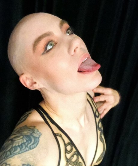 アナル熟女OnlyFans エロチック 画像