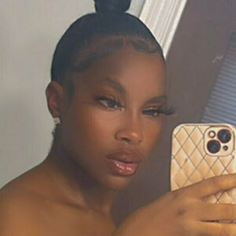 巨尻オンリーファン 無料 写真