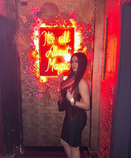 Suman Maria アダルト女優 画像