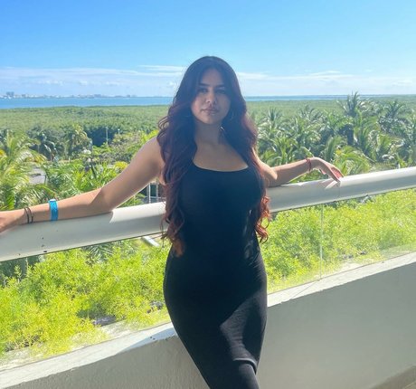 Suman Maria 可愛いモデル 写真