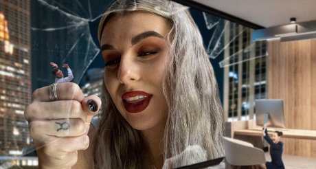 熟女クーガーオンリーファンズ トップ 写真