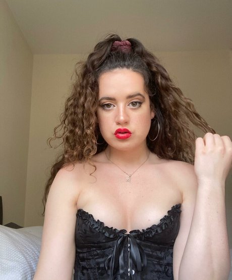 小さなオンリーファンズ ヌード ギャラリー