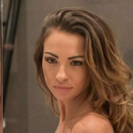 Larissa Mahl 素敵なスター アーカイブ