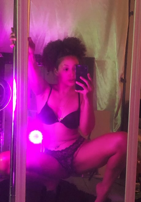 BBWキティOnlyFans アートxxx ギャラリー