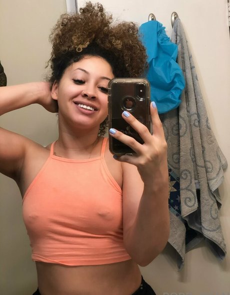 Bobbi dean ヌードスター 写真