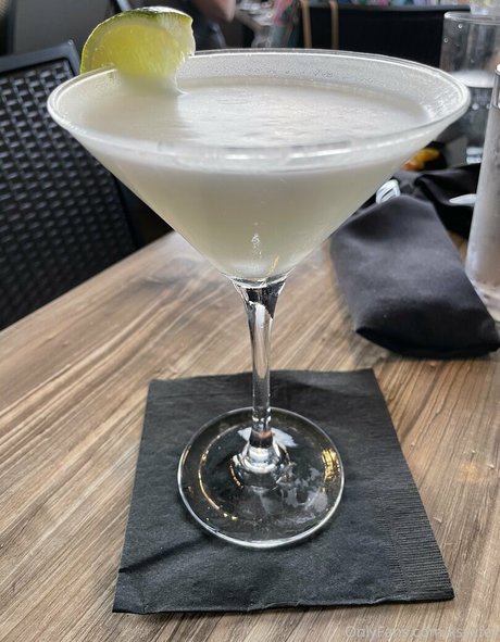 KSWifey 高品質モデル 写真