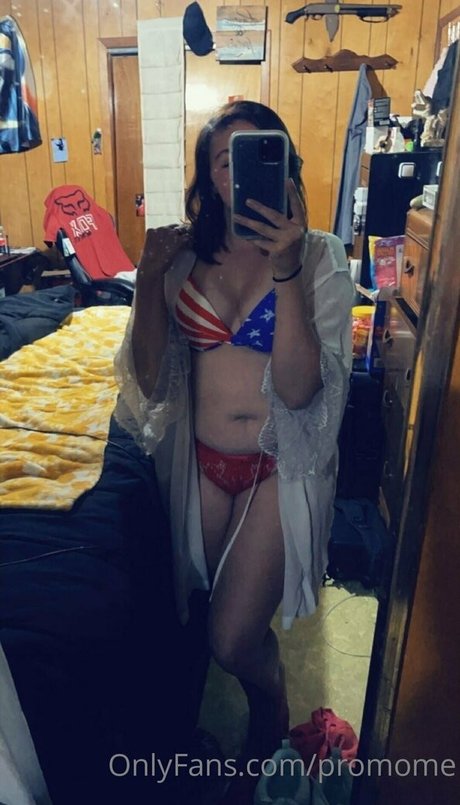 背が高くて巨乳のOnlyFans 無料ヌード 画像