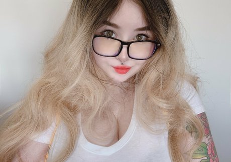 ヘンタイオンリーファンズ ホット 画像