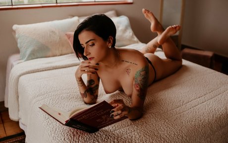 Gabi Benvenutti ポルノスター ヌード 画像