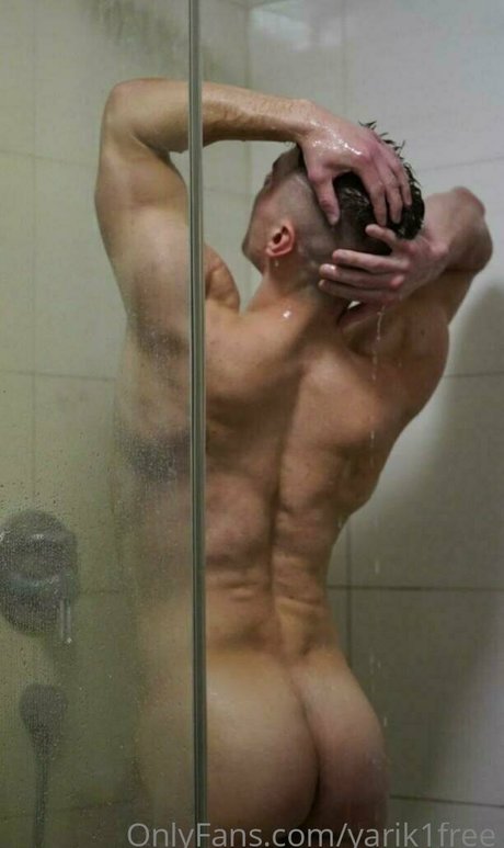 ワークアウト オンリーファンズ ポルノグラフィック 写真