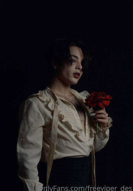 40 オンリーファン ヌード 画像