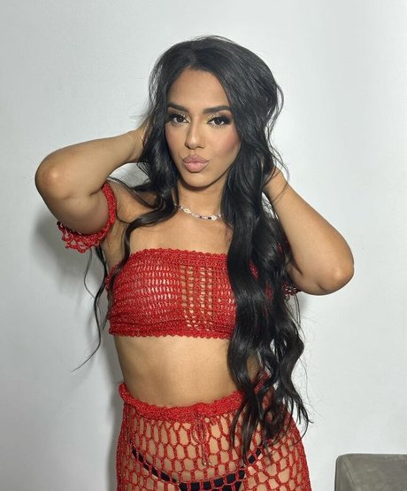 ティーンランジェリーOnlyFans ヌード 画像