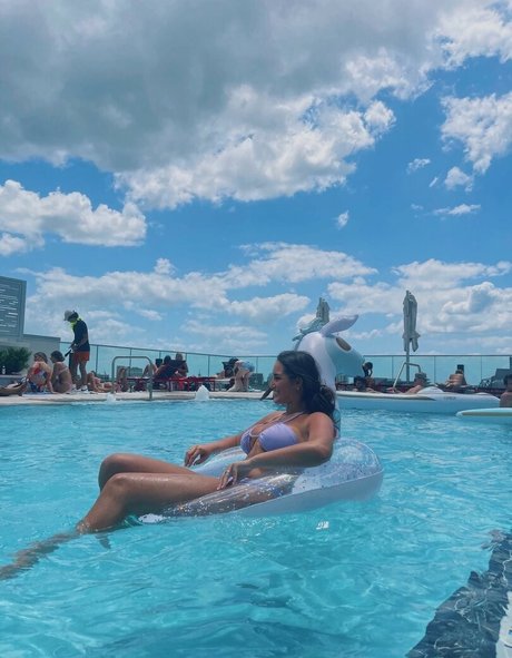 Taylor Alessi ポルノスター 写真