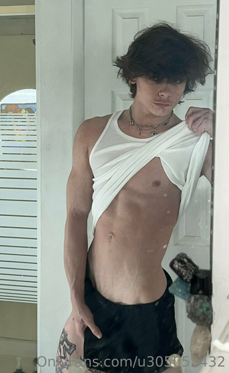 曲線美のクーガーOnlyFans ホットセックス 画像