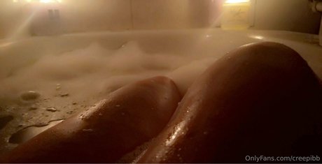 creepibb 完璧な女優 画像