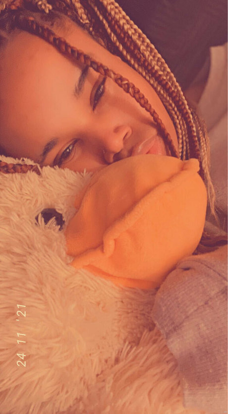 ラバーオンリーファン ホット裸 画像