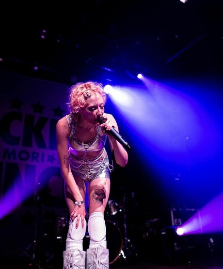 Chloe Moriondo ポルノスター 写真