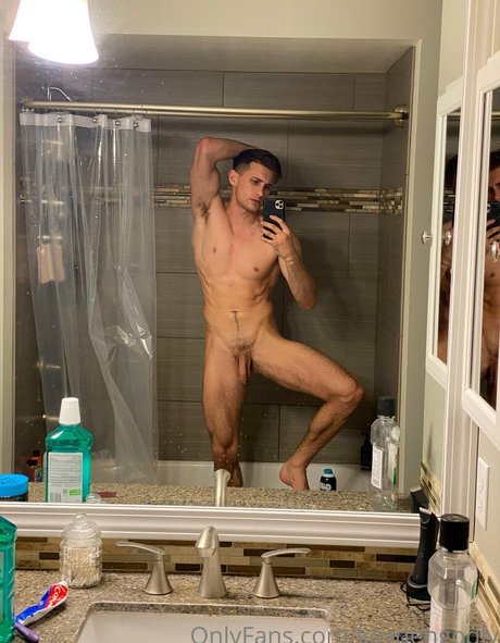 ヘンタイオンリーファンズ アート裸 画像