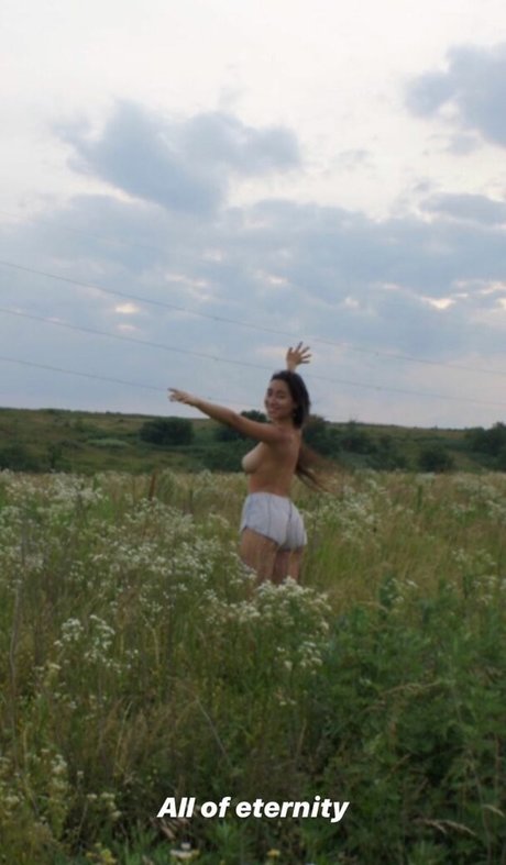 熟女乱交OnlyFans ホットセックス 画像