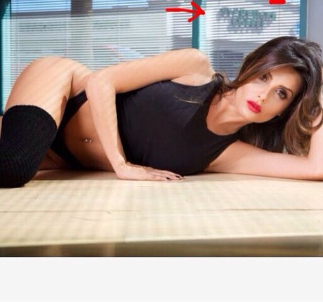 Mikaela Hoover アート女優 写真