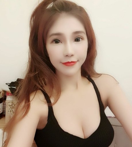 bella84429 エロティック女優 画像