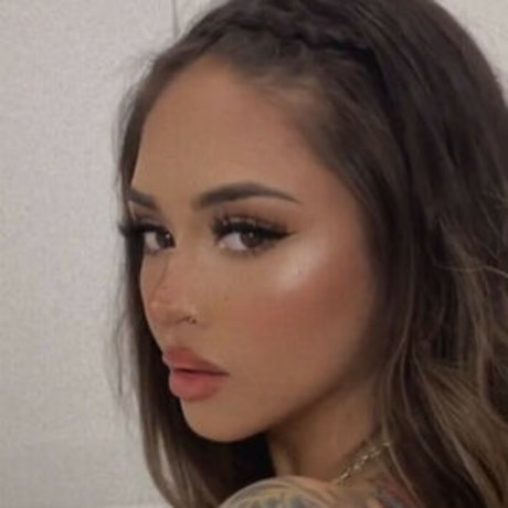 Lily Koi ヌードモデル 画像