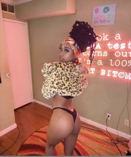 日本の女子高生OnlyFans セクシーxxx 写真