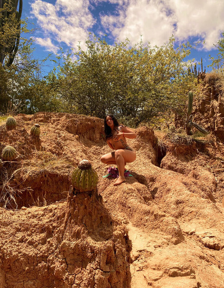 小柄なティーンオンリーファン 無料裸 写真