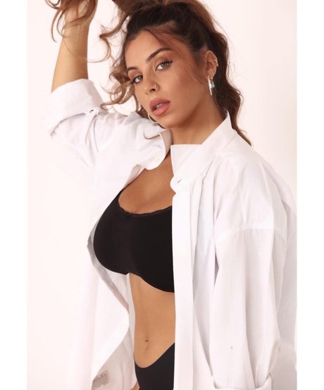 18歳以下の無料OnlyFans ホットセクシー 画像