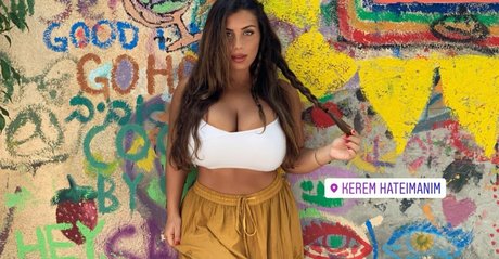 ラバーオンリーファン 無料裸 画像