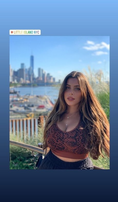 小柄なティーンオンリーファン ポルノグラフィック 写真