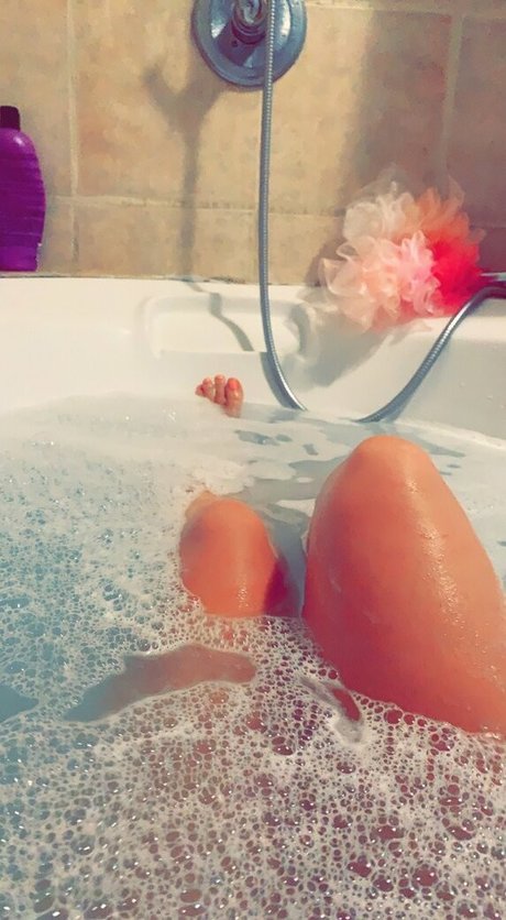 ぽっちゃり黒人OnlyFans ヌード 写真